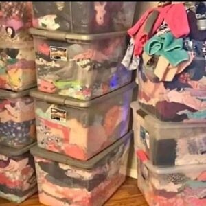 1/2 Tote of baby girls clothing (1/2 tote)